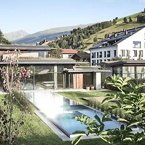 Hotel Wiesergut, Saalbach